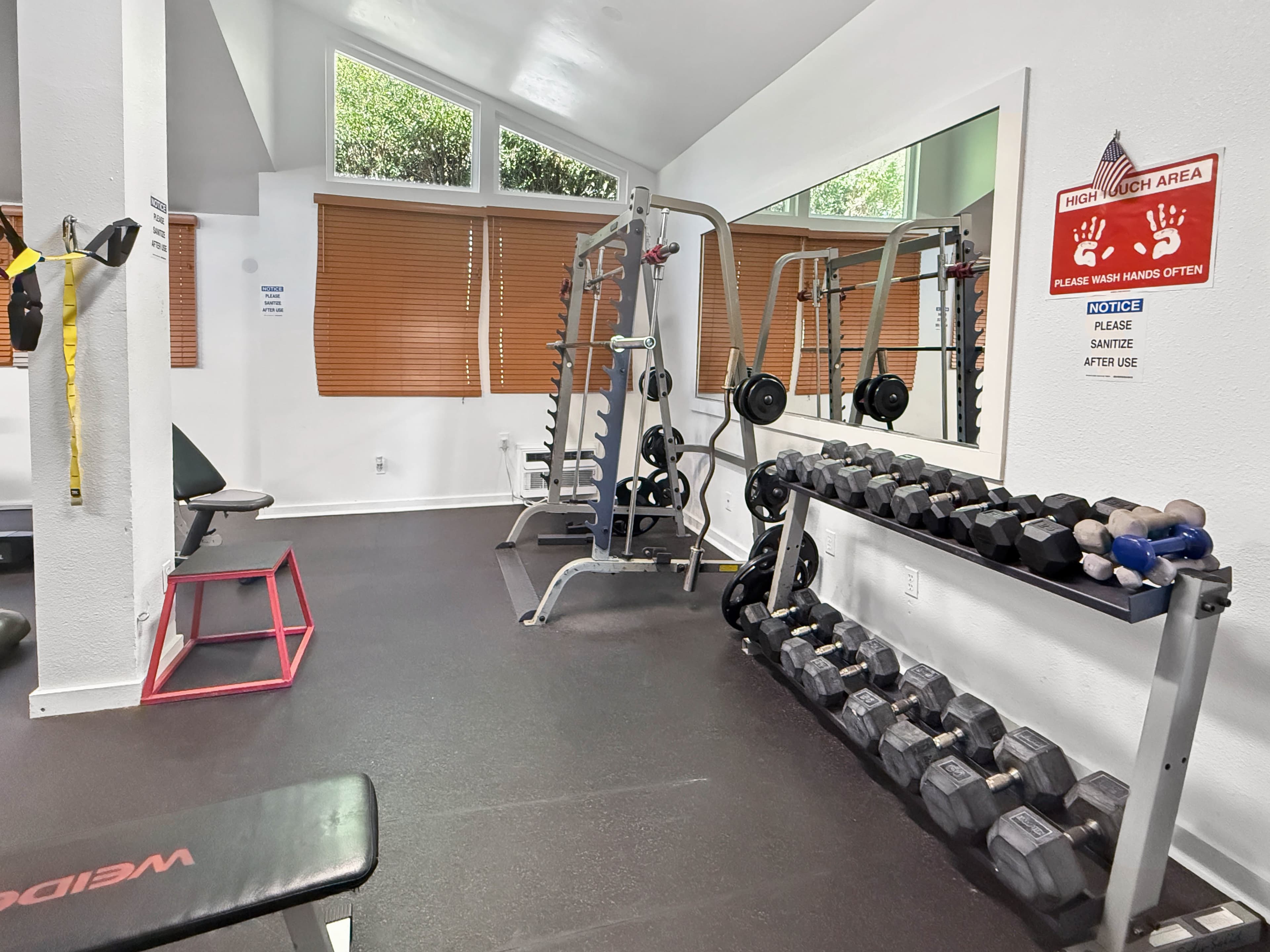 On-site fitness center at Hourglass Park