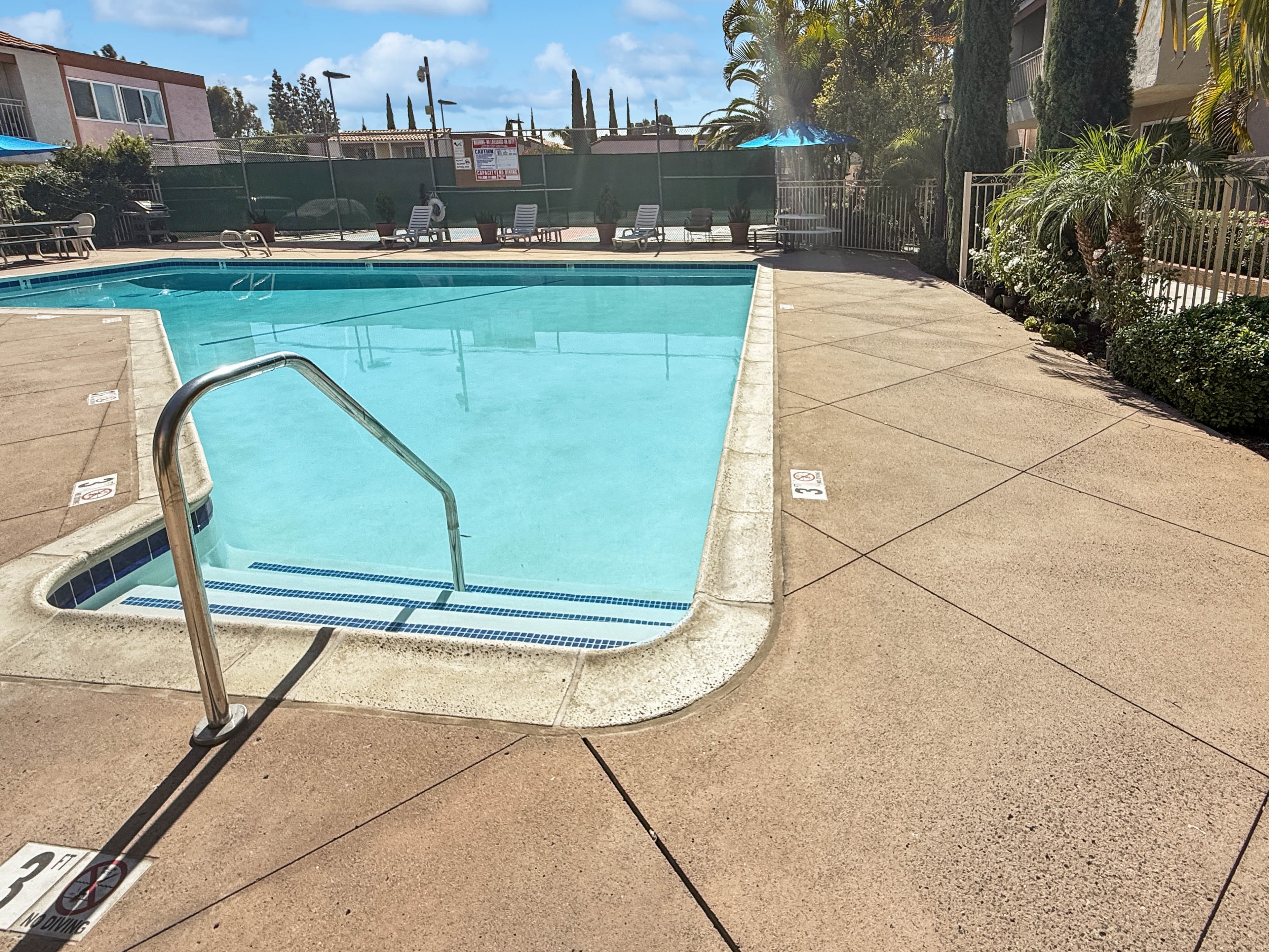 Swimming pool at Hourglass Park